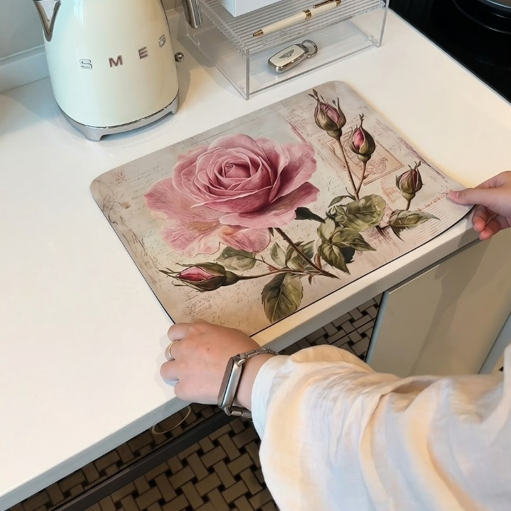 Rose Vintage Aesthetic Mat