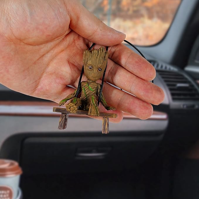 Swinging Groot