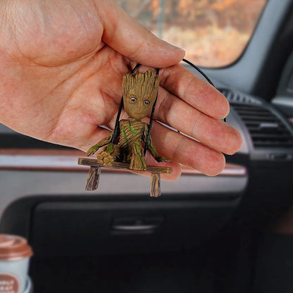 Swinging Groot