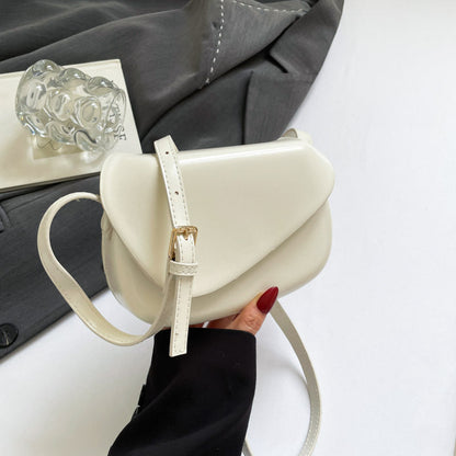 Minimal Curve Shoulder Bags