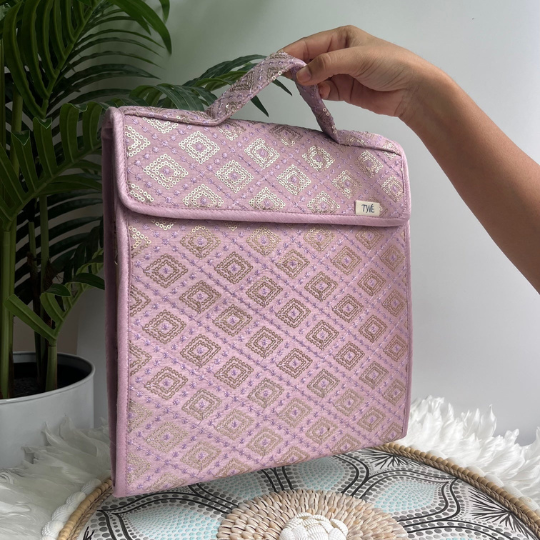 Flip Through Jewelry Organizer