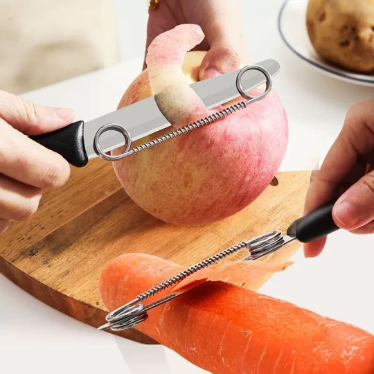 Multifunctional Peeling Knife