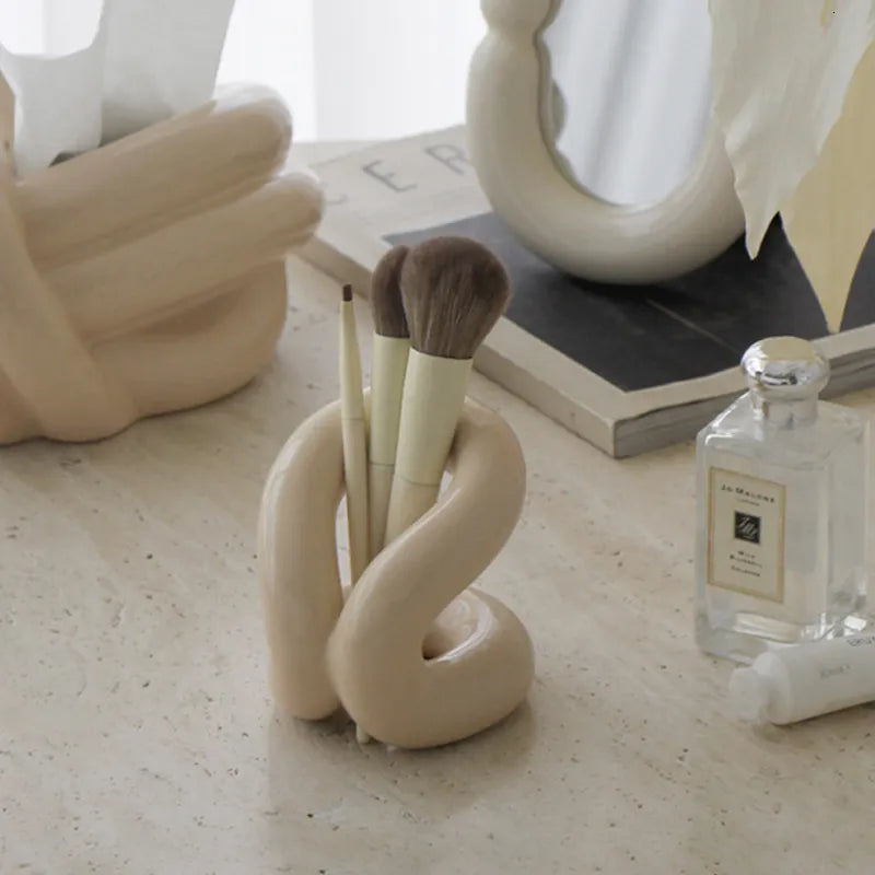 Abstract Loop Makeup Brush Holder