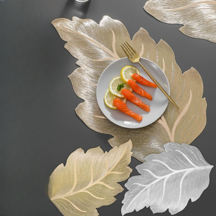 Maple Leaf Table Mat